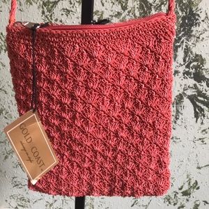 Small Crossbody Peach Woven Purse with a zipper